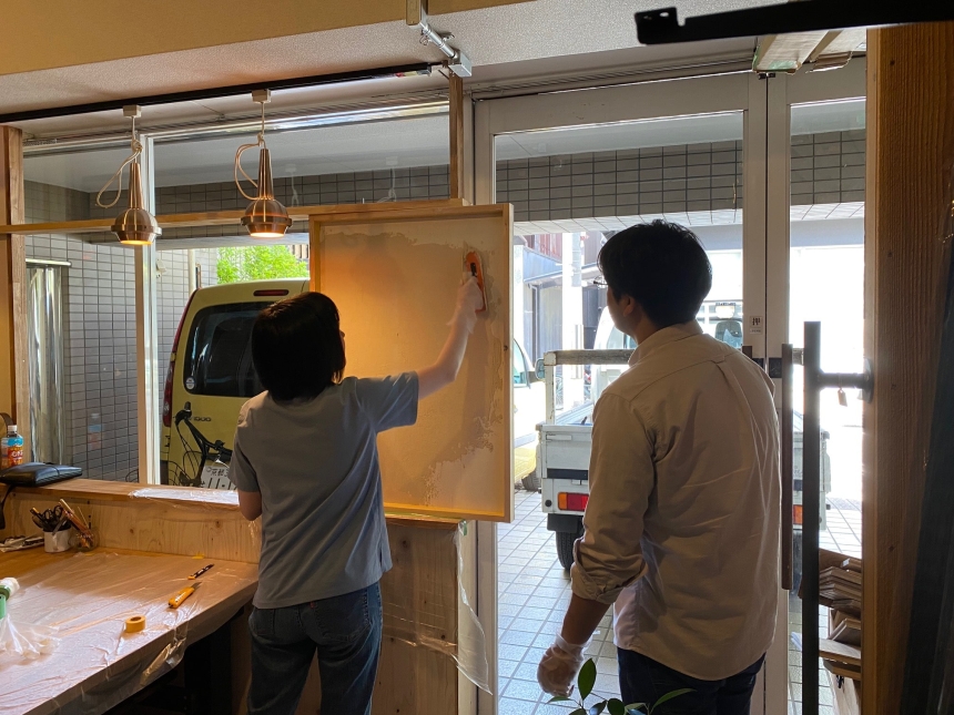 「うまーくヌレール漆喰」のヌリ体験教室