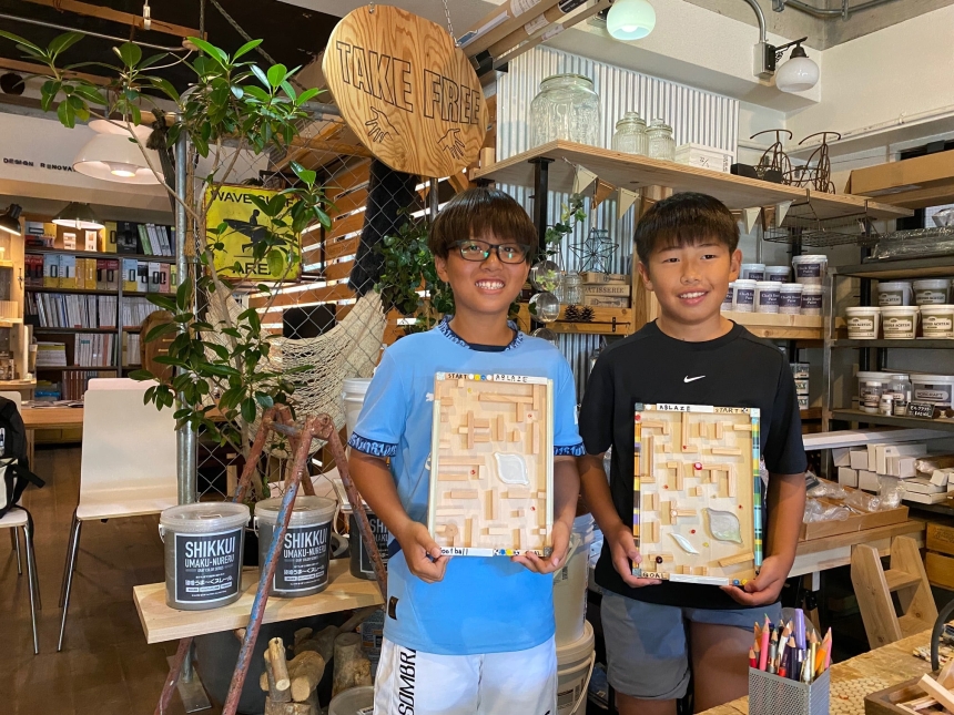 友達と一緒に作る夏休みの工作『迷路ゲーム』