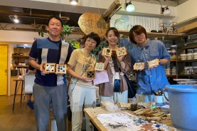 ご両親にワークショップ「コースター」をプレゼント(*^^)v